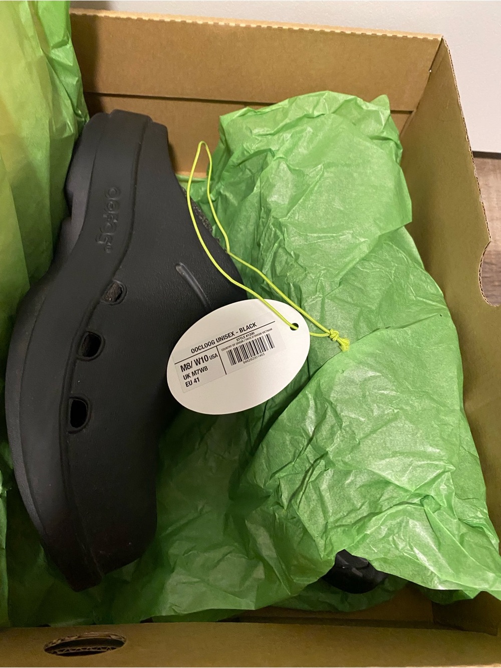 OOFOS size 10 women/8 menBlack Slip-On Recovery Clog - Picture 8 of 8